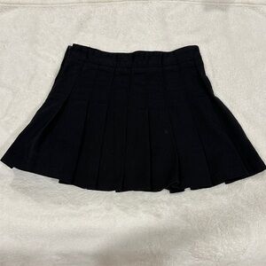 Brandy Melville Black Pleated Skirt